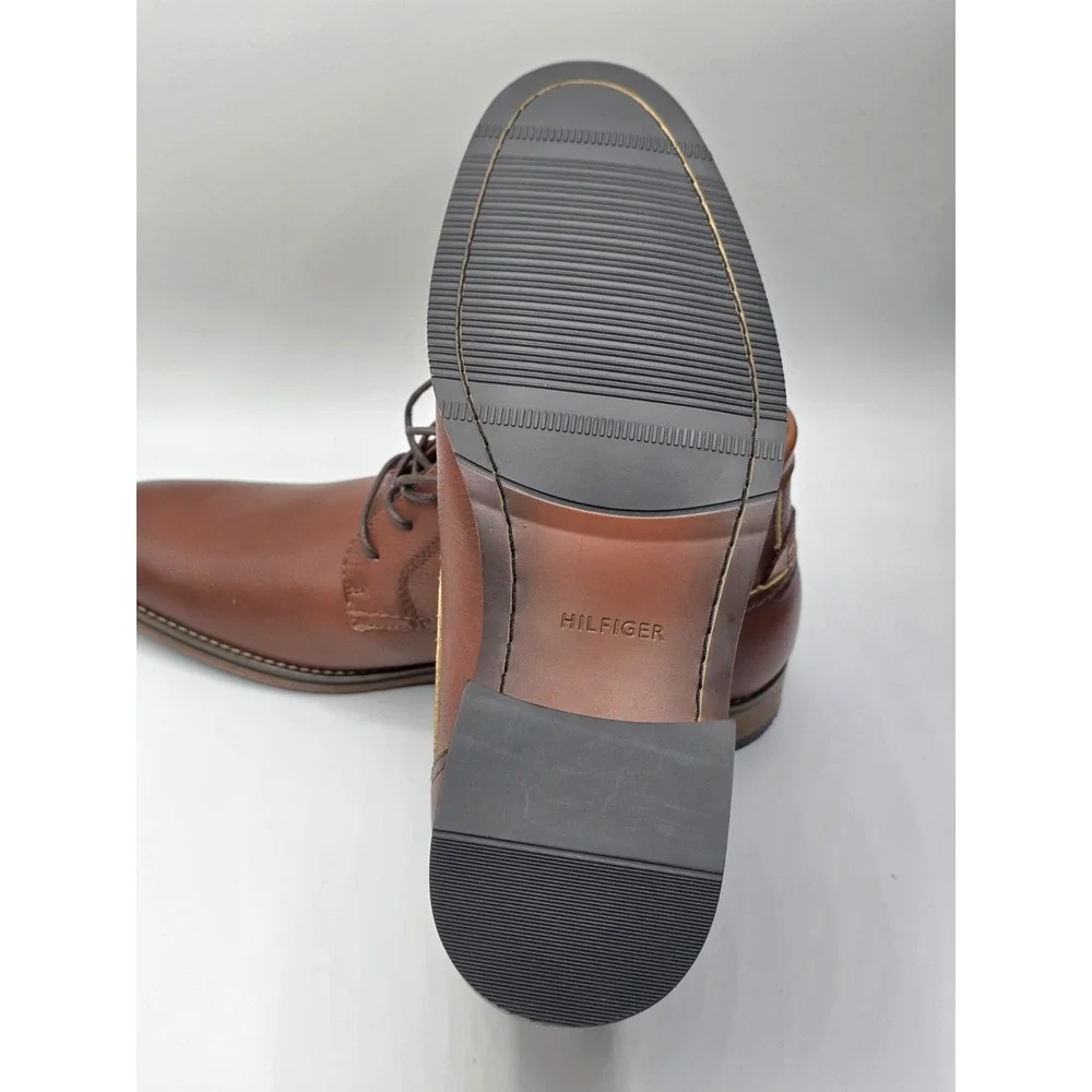 Tommy‎ Hilfiger Bage men's brown chukka boots Size 8.5 MED